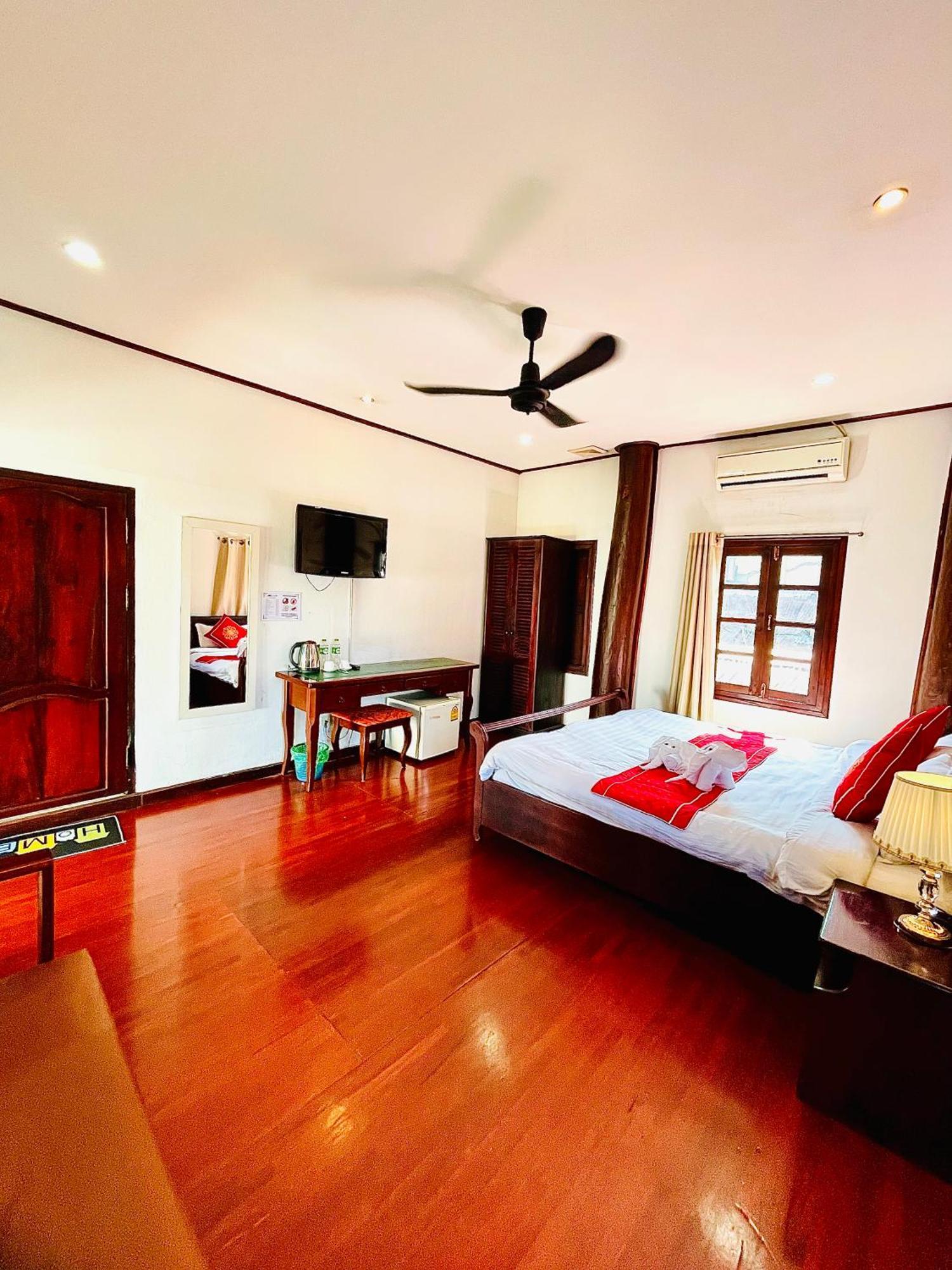 Vieng Savanh II Hotel Luang Prabang Exterior photo
